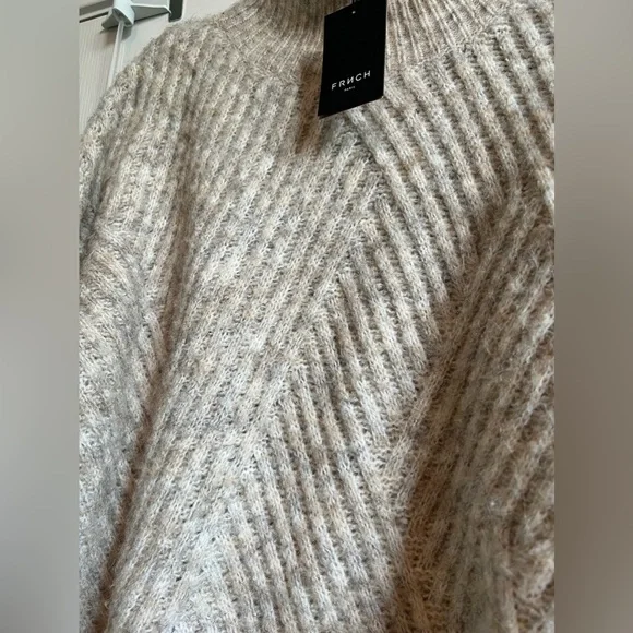 ❌SOLD❌ Frnch Mock Neck Beige Chunky Lattice Sweater, NWT - Picture 2 of 8